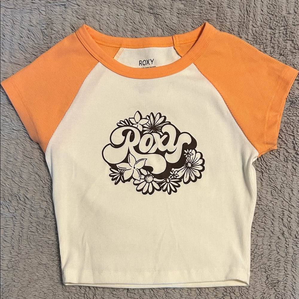 Roxy Short Sleeve Tee with Orange and White Floral Design